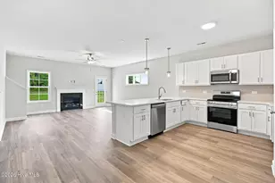925 Rialto Ln, Ayden, NC 28513 - Photo 9