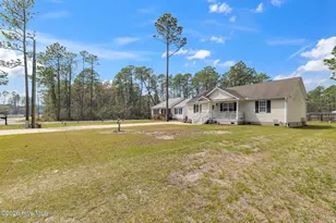 1221 Maple Rd, Southport, NC 28461 - Photo 5