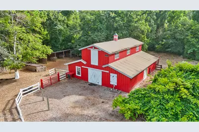 450 Berry Lane SW, Supply, NC 28462 - Photo 5