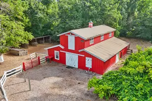 450 Berry Ln SW, Supply, NC 28462 - Photo 5