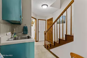 205 W Hedgelawn Way, Southern Pines, NC 28387 - Photo 21