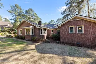 205 W Hedgelawn Way, Southern Pines, NC 28387 - Photo 39