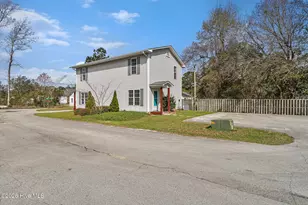 101 & 301 Johns Way, Newport, NC 28570 - Photo 3