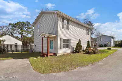 101 & 301 Johns Way, Newport, NC 28570 - Photo 11