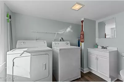 1406 Evans Street #B, Morehead City, NC 28557 - Photo 17