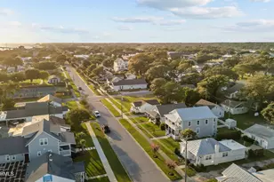 1406 Evans St, Morehead City, NC 28557 - Photo 23