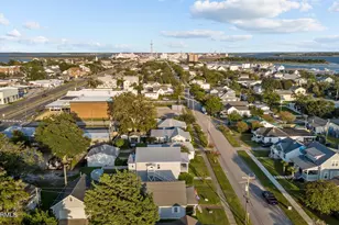 1406 Evans St, Morehead City, NC 28557 - Photo 27