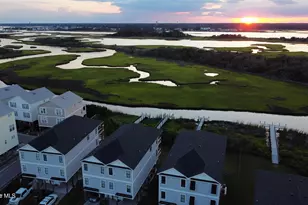 813 N New River Dr, Surf City, NC 28445 - Photo 5