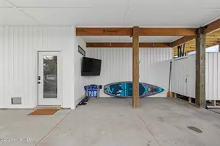 813 N New River Dr, Surf City, NC 28445 - Photo 43