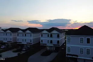 813 N New River Dr, Surf City, NC 28445 - Photo 7