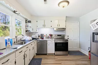 221 N Thompson Street, Whiteville, NC 28472 - Photo 13