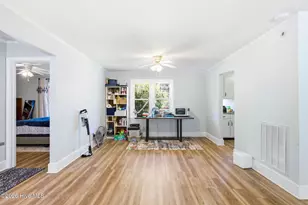 221 N Thompson St, Whiteville, NC 28472 - Photo 9
