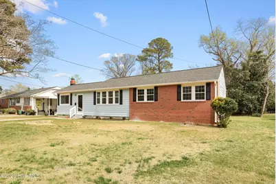 706 Seminole Trail, Jacksonville, NC 28540 - Photo 3