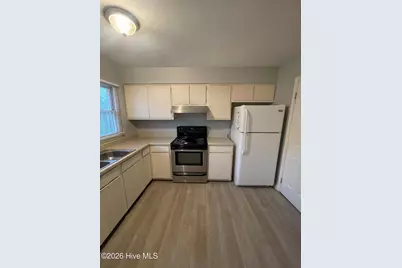 608 W Church Street, Elizabeth City, NC 27909 - Photo 5