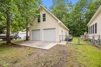 209 Old Ironsides Road, Newport, NC 28570 - Photo 5