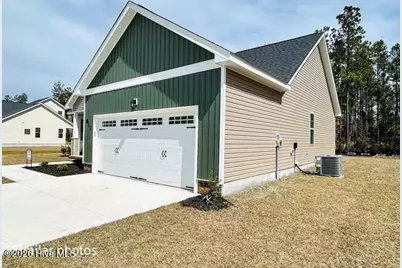 827 Hidden Bridge Drive, Jacksonville, NC 28546 - Photo 3