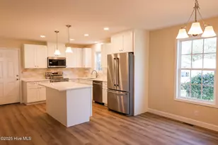2007 Fisher St, Morehead City, NC 28557 - Photo 11
