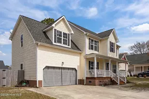 135 Shellbank Dr, Sneads Ferry, NC 28460 - Photo 3