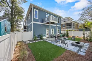 638 S 4th Ave, Kure Beach, NC 28449 - Photo 9