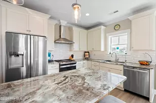 607 Trawler Pl, Newport, NC 28570 - Photo 3