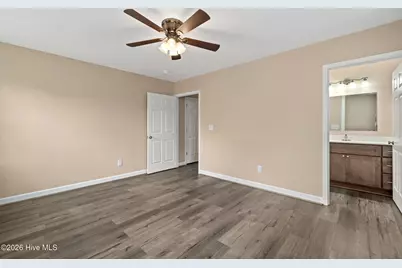 214 N Walnut Street, Rose Hill, NC 28458 - Photo 17