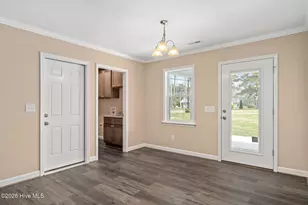 214 N Walnut St, Rose Hill, NC 28458 - Photo 13
