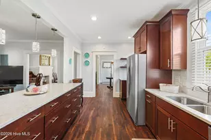 11 S 10th St, Wilmington, NC 28401 - Photo 13