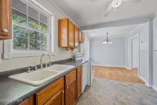 700 Henderson Dr, Jacksonville, NC 28540 - Photo 15