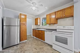 700 Henderson Dr, Jacksonville, NC 28540 - Photo 13