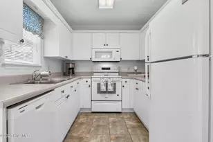 124 NE 34th St, Oak Island, NC 28465 - Photo 19