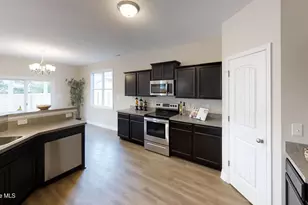828 Hidden Bridge Rd, Jacksonville, NC 28546 - Photo 29