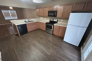 2005 Banister Loop, Jacksonville, NC 28546 - Photo 5