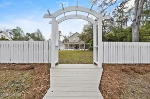 209 Sand Dollar Ln, Hampstead, NC 28443 - Photo 7