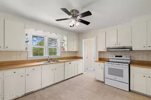 106 Elizabeth St, Richlands, NC 28574 - Photo 11