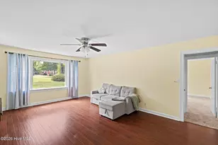 106 Elizabeth St, Richlands, NC 28574 - Photo 5