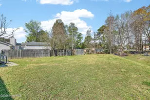 111 Little Lake Cir, New Bern, NC 28560 - Photo 23