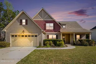 413 Rossendale Dr, Hope Mills, NC 28348 - Photo 1