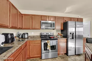 710 Savannah Dr, Jacksonville, NC 28546 - Photo 17