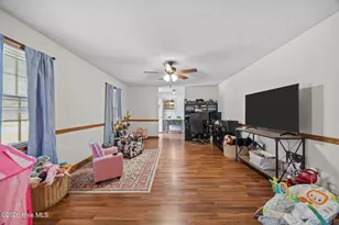 310 W 17th St, Scotland Neck, NC 27874 - Photo 5