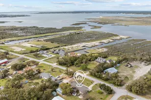 458 Bayview Dr, Harkers Island, NC 28531 - Photo 21