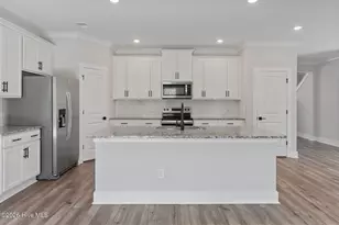 220 Umbrella Palm Dr, Hampstead, NC 28443 - Photo 9