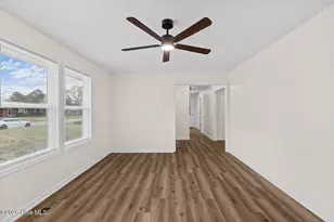 408 Carole Dr, Jacksonville, NC 28540 - Photo 7