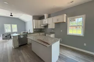 216 Pearl St, Clinton, NC 28328 - Photo 5