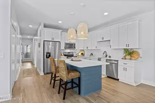 400 Lighthouse Ln, Cedar Point, NC 28584 - Photo 5