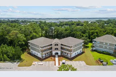 400 Lighthouse Lane #B2, Cedar Point, NC 28584 - Photo 1