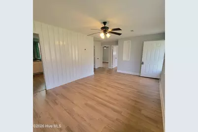 200 S Smith Street, Burgaw, NC 28425 - Photo 3