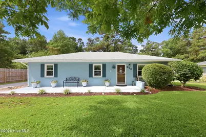 923 N Yaupon Terrace, Morehead City, NC 28557 - Photo 1