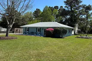 923 N Yaupon Terrace, Morehead City, NC 28557 - Photo 3