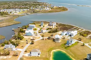 646 Cannonsgate Dr, Newport, NC 28570 - Photo 1