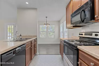 110 Kensington Way, Aberdeen, NC 28315 - Photo 9